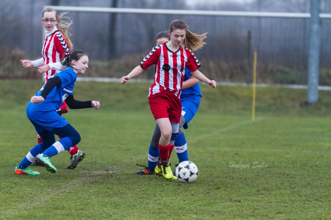 Bild 133 - C-Juniorinnen FSG-BraWie 08 - TuS Tensfeld : Ergebnis: 0:8